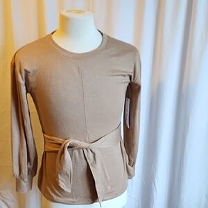 Liz Claiborne caramel color sweater size small